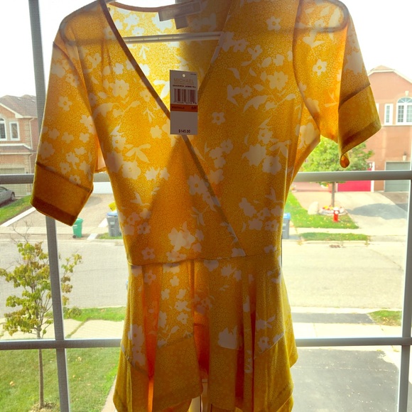 Yellow Top - Picture 1 of 2